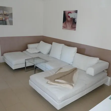 Apartment Geraeumiges Garten-appartement Im Efh Mit Separatem Eingang