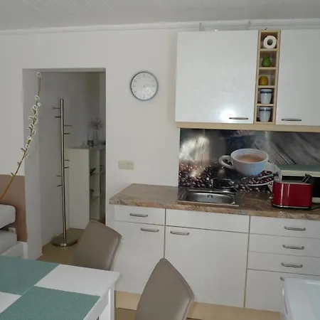 Geraeumiges Garten-appartement Im Efh Mit Separatem Eingang