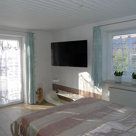 Apartment Geraeumiges Garten-appartement Im Efh Mit Separatem Eingang
